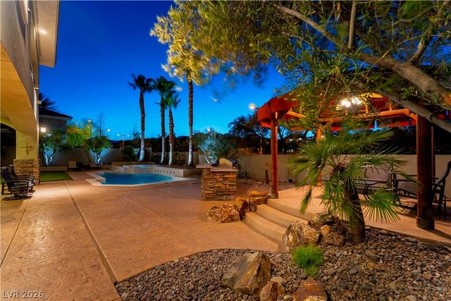 10100 Cresent Mesa Lane, Las Vegas, NV 89145