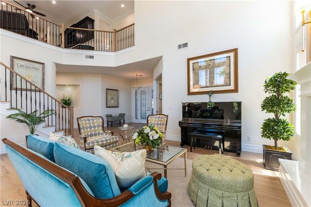 10100 Cresent Mesa Lane, Las Vegas, NV 89145