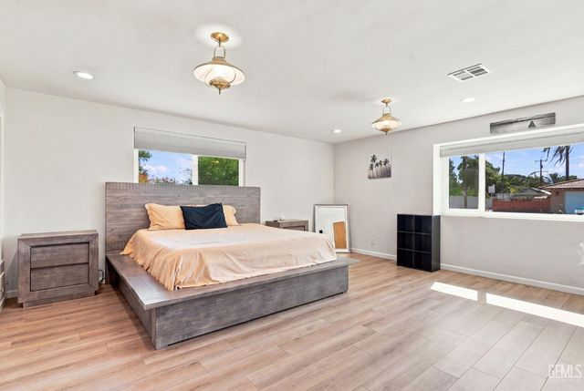 5816 Sandalwood Street, Bakersfield, CA 93308