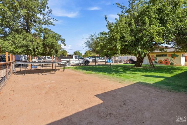 5816 Sandalwood Street, Bakersfield, CA 93308