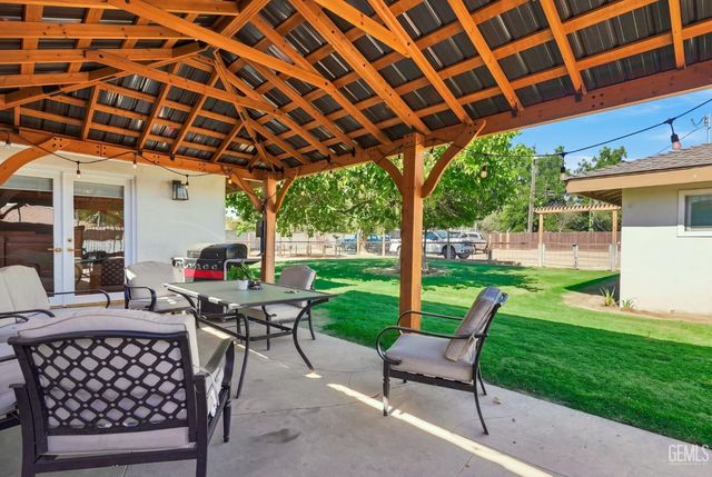 5816 Sandalwood Street, Bakersfield, CA 93308