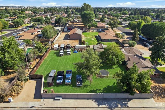 5816 Sandalwood Street, Bakersfield, CA 93308