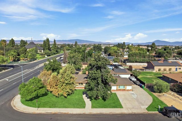 5816 Sandalwood Street, Bakersfield, CA 93308