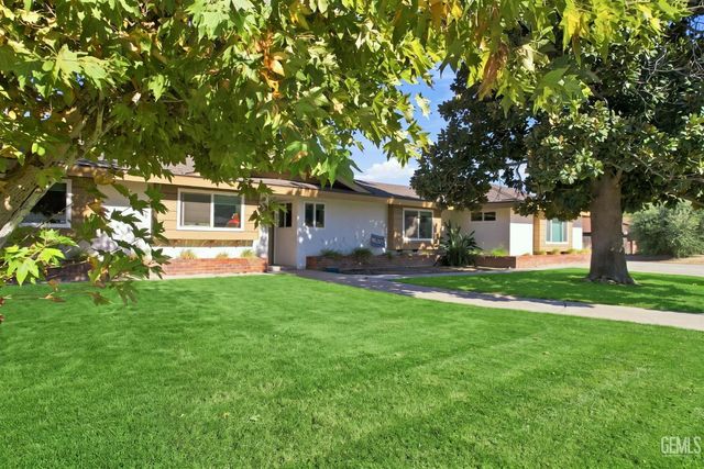 5816 Sandalwood Street, Bakersfield, CA 93308