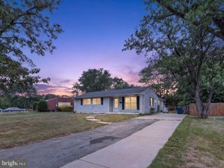 4906 UPLAND DR, Alexandria, VA 22310