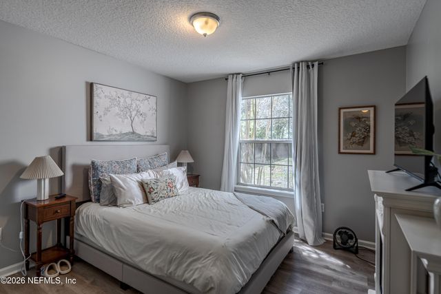 1878 WILLESDON Drive E, Jacksonville, FL 32246