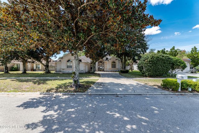 1878 WILLESDON Drive E, Jacksonville, FL 32246