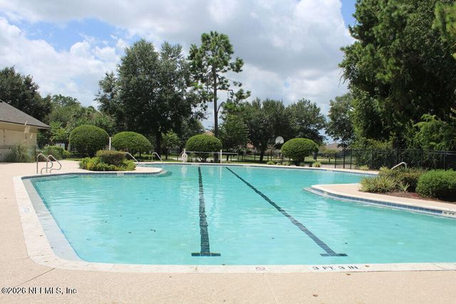 1878 WILLESDON Drive E, Jacksonville, FL 32246