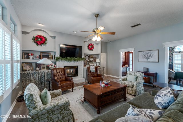 1878 WILLESDON Drive E, Jacksonville, FL 32246