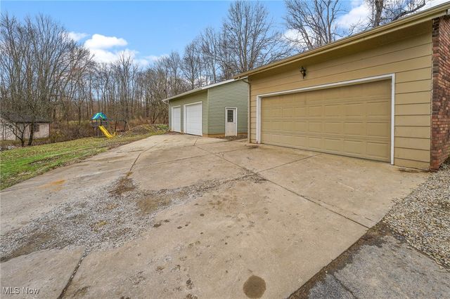 2974 Schotten Road, Hubbard, OH 44425