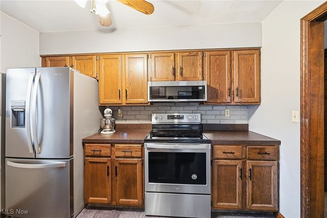 2974 Schotten Road, Hubbard, OH 44425