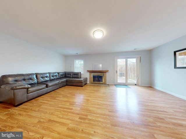 7302 ROLLING OAK LN, Springfield, VA 22153