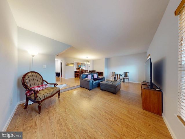 7302 ROLLING OAK LN, Springfield, VA 22153