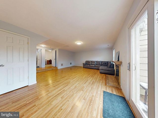 7302 ROLLING OAK LN, Springfield, VA 22153