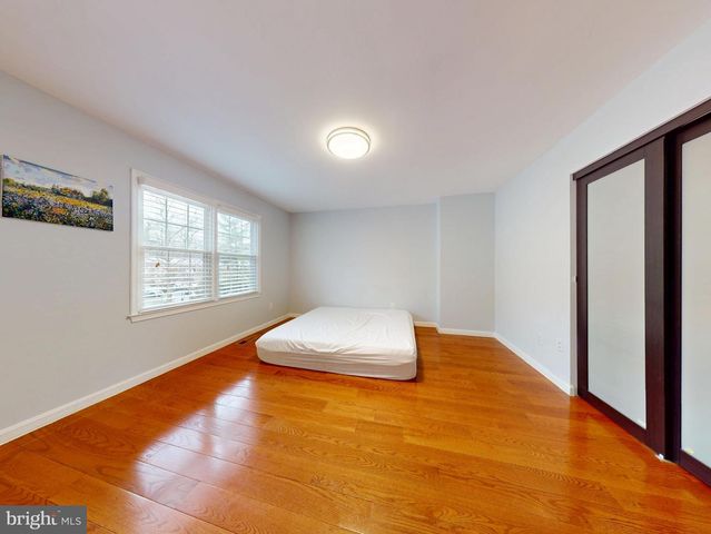 7302 ROLLING OAK LN, Springfield, VA 22153