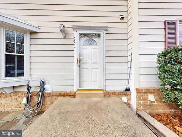 7302 ROLLING OAK LN, Springfield, VA 22153