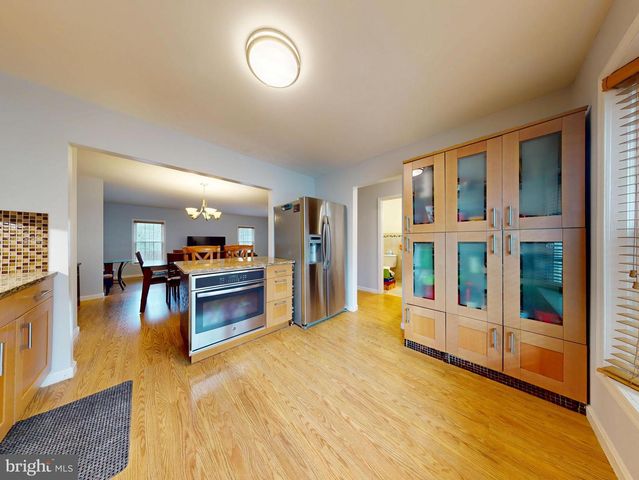 7302 ROLLING OAK LN, Springfield, VA 22153