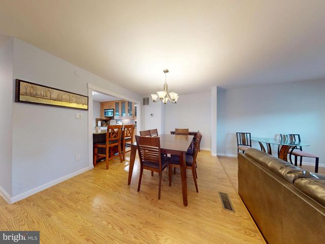 7302 ROLLING OAK LN, Springfield, VA 22153