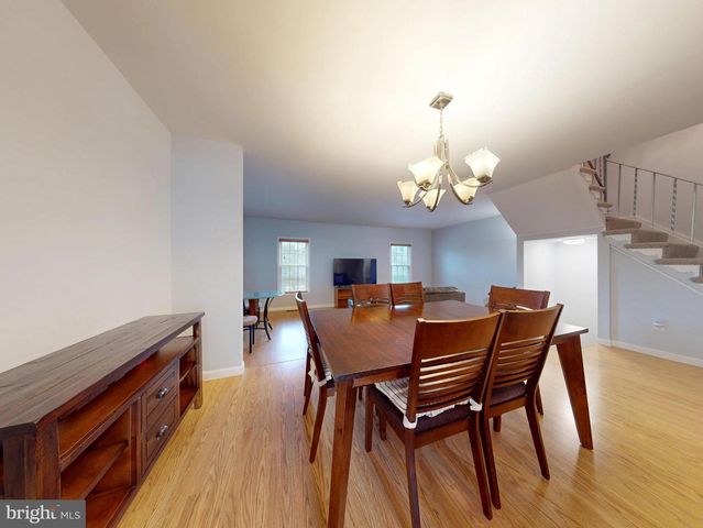 7302 ROLLING OAK LN, Springfield, VA 22153
