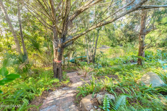 42 Pin Oak Drive, Palm Coast, FL 32164