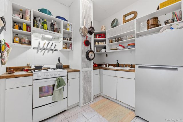 977 Lorimer Street, Brooklyn, NY 11222
