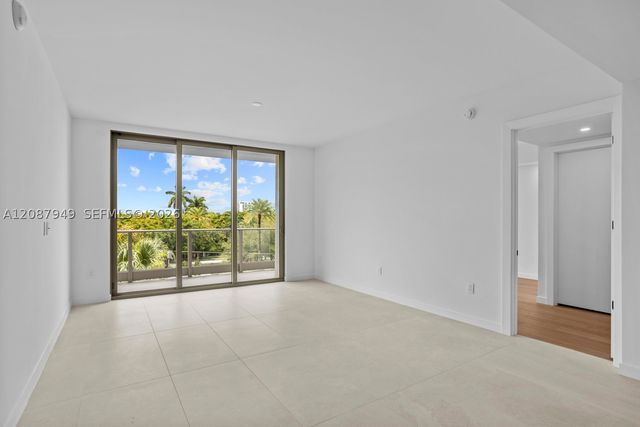 2200 Brickell Ave 319, Miami, FL 33129