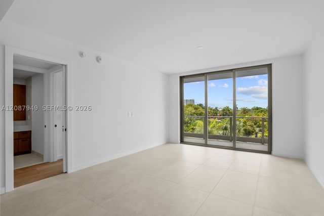 2200 Brickell Ave 319, Miami, FL 33129