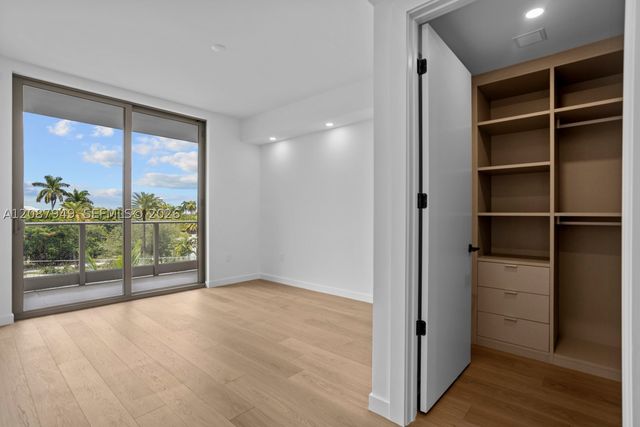 2200 Brickell Ave 319, Miami, FL 33129