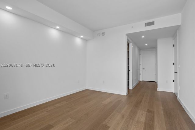 2200 Brickell Ave 319, Miami, FL 33129