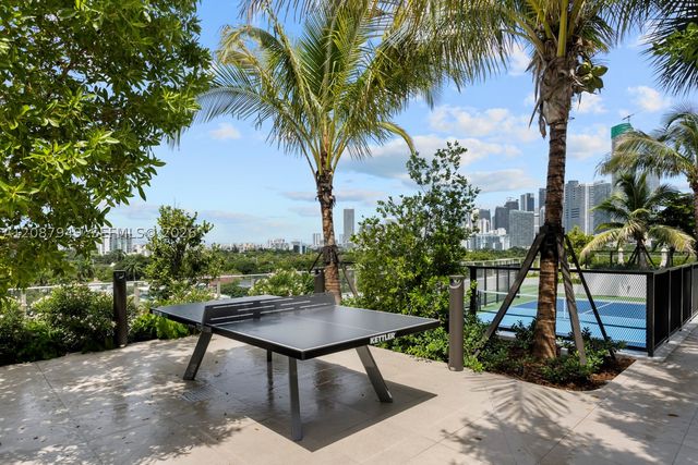 2200 Brickell Ave 319, Miami, FL 33129
