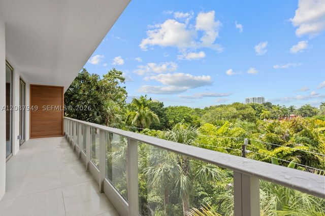 2200 Brickell Ave 319, Miami, FL 33129