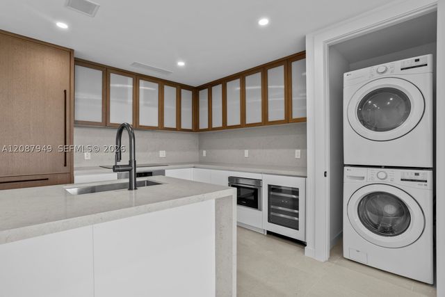 2200 Brickell Ave 319, Miami, FL 33129