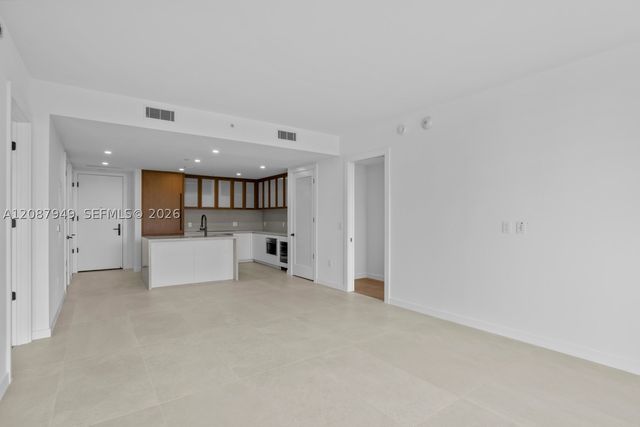2200 Brickell Ave 319, Miami, FL 33129