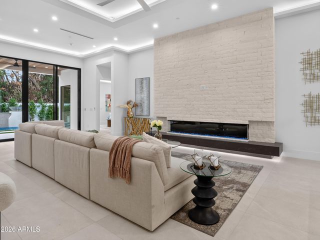 3231 N 81ST Place, Scottsdale, AZ 85251