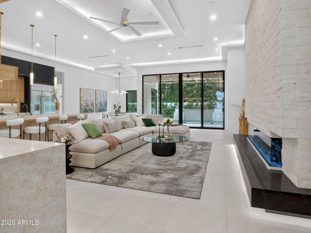 3231 N 81ST Place, Scottsdale, AZ 85251