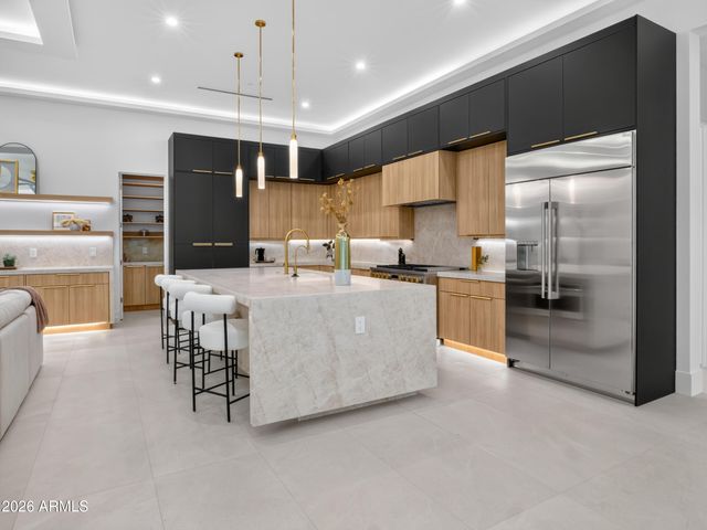 3231 N 81ST Place, Scottsdale, AZ 85251