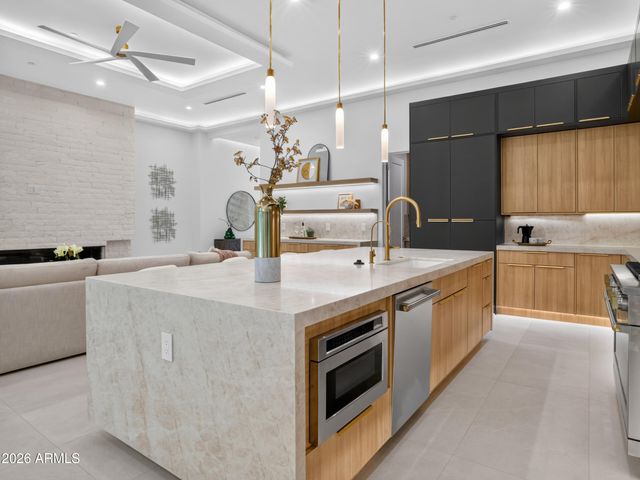 3231 N 81ST Place, Scottsdale, AZ 85251