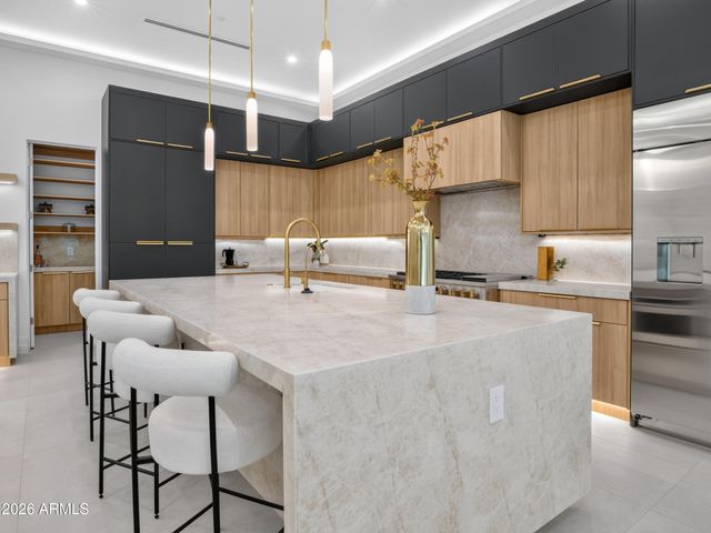 3231 N 81ST Place, Scottsdale, AZ 85251