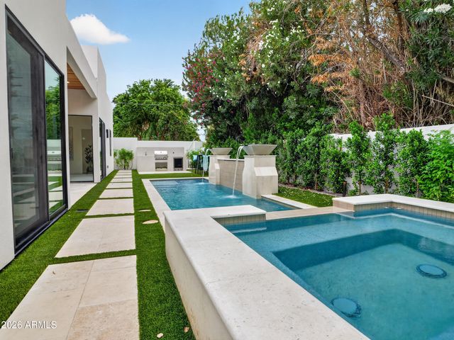 3231 N 81ST Place, Scottsdale, AZ 85251
