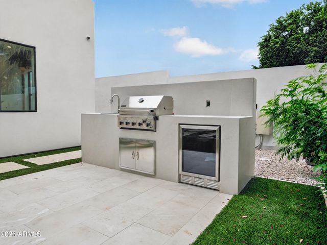 3231 N 81ST Place, Scottsdale, AZ 85251