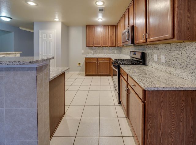 506 Hickory Lane, Fate, TX 75087