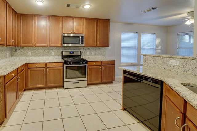 506 Hickory Lane, Fate, TX 75087