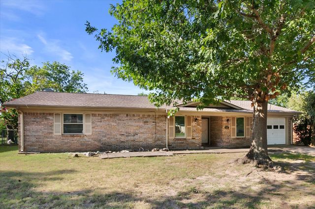 419 Carol Avenue, Corsicana, TX 75110