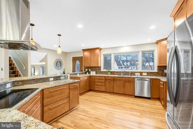 15020 ROCKING SPRING DR, Rockville, MD 20853