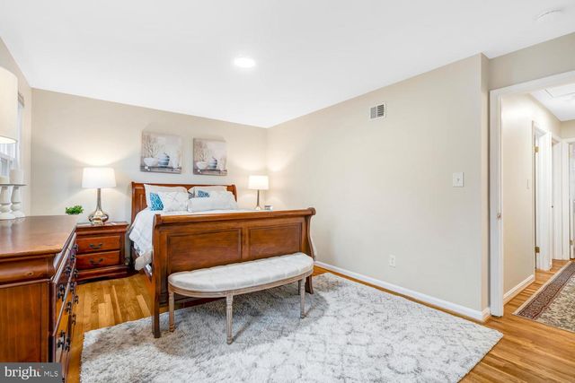 15020 ROCKING SPRING DR, Rockville, MD 20853