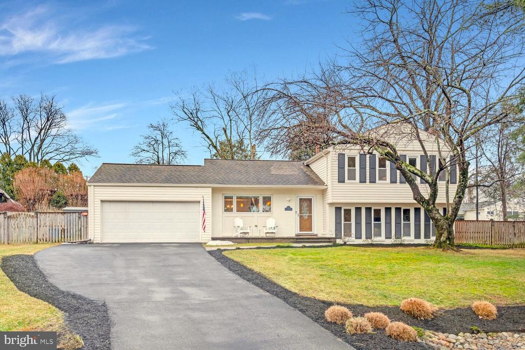 15020 ROCKING SPRING DR, Rockville, MD 20853