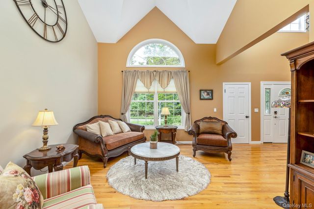 2835 N Wading River Road, Wading River, NY 11792