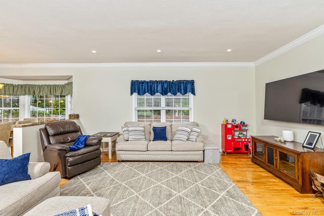 2835 N Wading River Road, Wading River, NY 11792