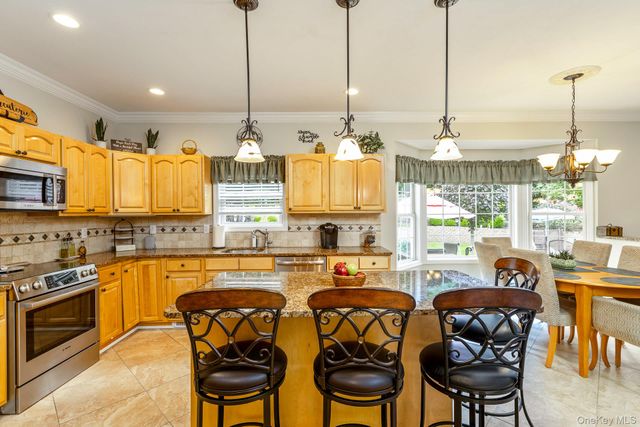 2835 N Wading River Road, Wading River, NY 11792
