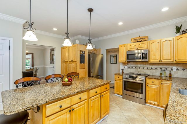 2835 N Wading River Road, Wading River, NY 11792